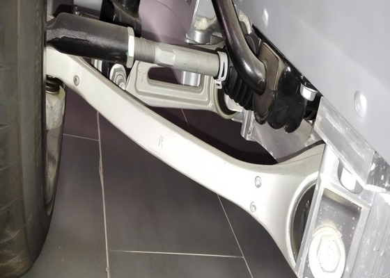Tesla-Elektroauto-Chassis mit Kathodenelektrophoresis-Verfahren